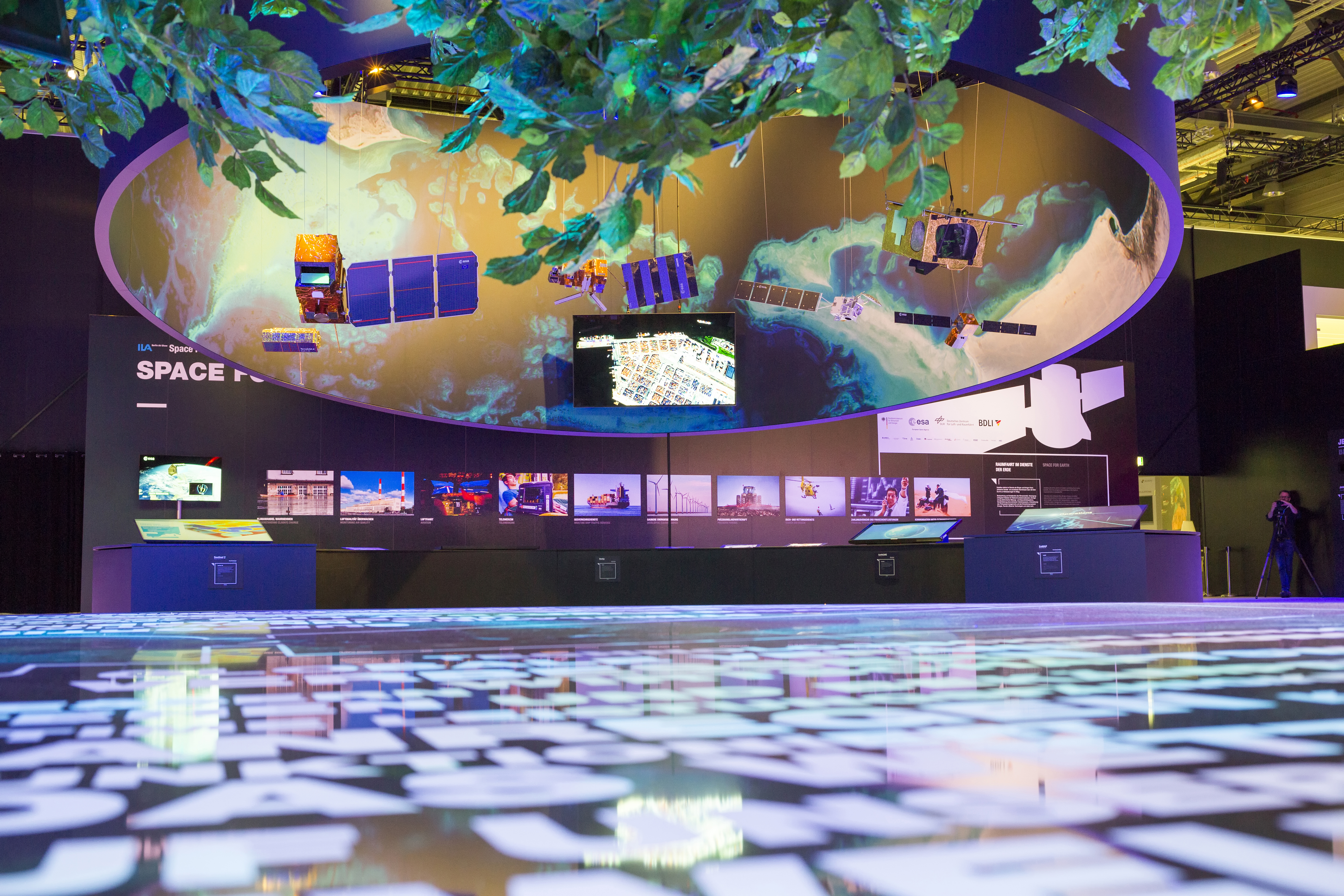 BDLI Space Pavilion ILA 2016